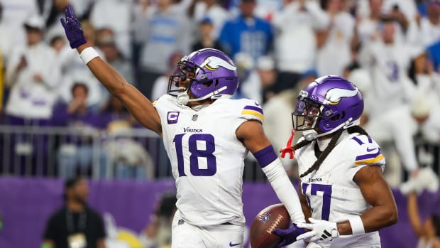 Justin Jefferson celebrates